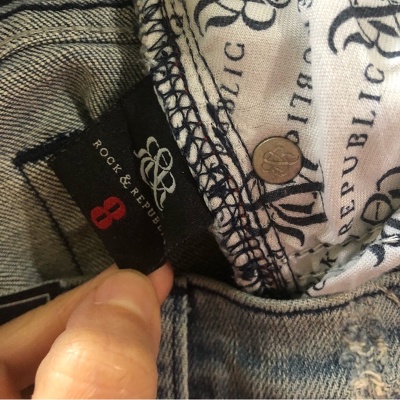 ROCK & REPUBLIC Jeans Boot Cut Distressed Light Wash Low Rise Bling Back Pockets - Picture 16 of 16